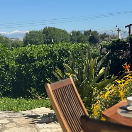 Apartment Bas De Provencale 2 Pieces Avec Jardin