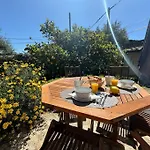 Апартаменты Bas De Provencale 2 Pieces Avec Jardin