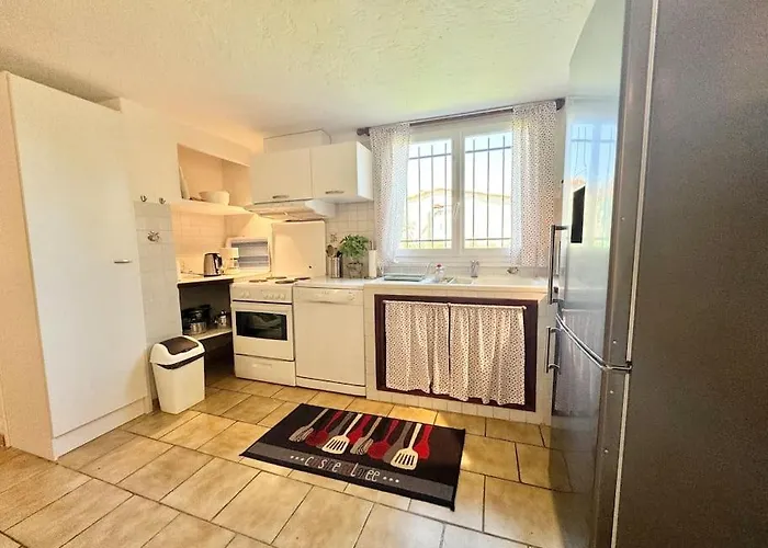 Apartment Bas De Provencale 2 Pieces Avec Jardin Villeneuve-Loubet